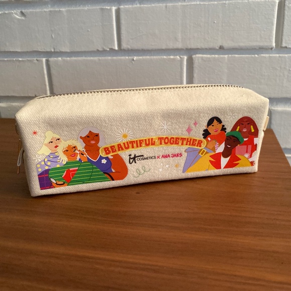 IT Cosmetics x Ana Jaks Makeup Bag Beautiful Together Small Canvas Zip Pouch - Picture 3 of 8